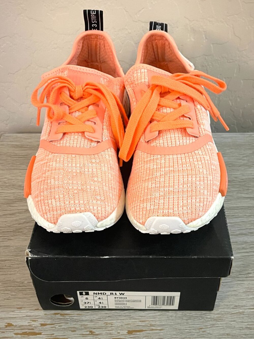 Adidas NMD R1 Athletic Shoes Sunglo Peach Pink Coral White 6 with Box - Picture 2 of 12